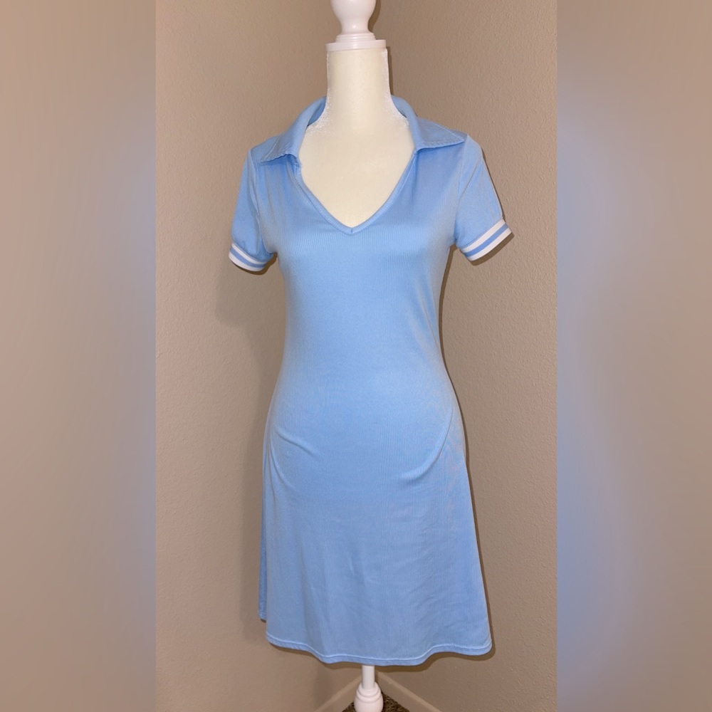 Home dress.  blue.  very soft.  light.  narrow.  Comfortable to wear. for sports